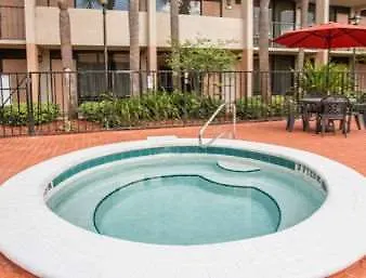 Wingate By Wyndham - Orlando International Airport- Free Hot Breakfast Hotel