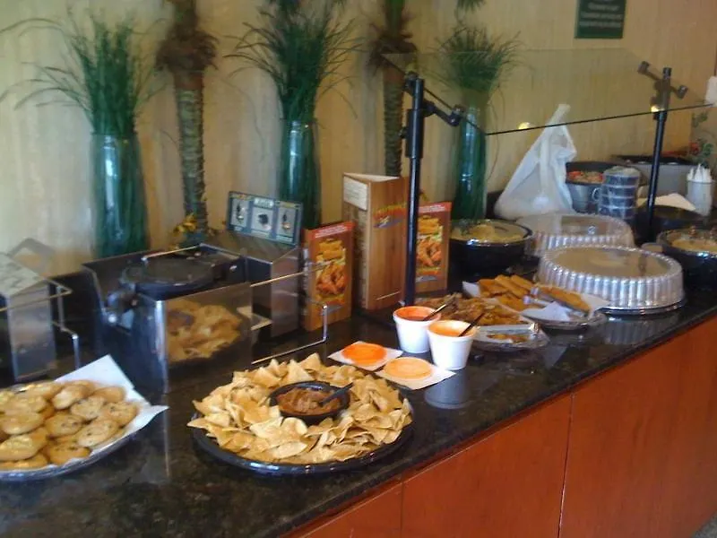 Wingate By Wyndham - Orlando International Airport- Free Hot Breakfast Hotel