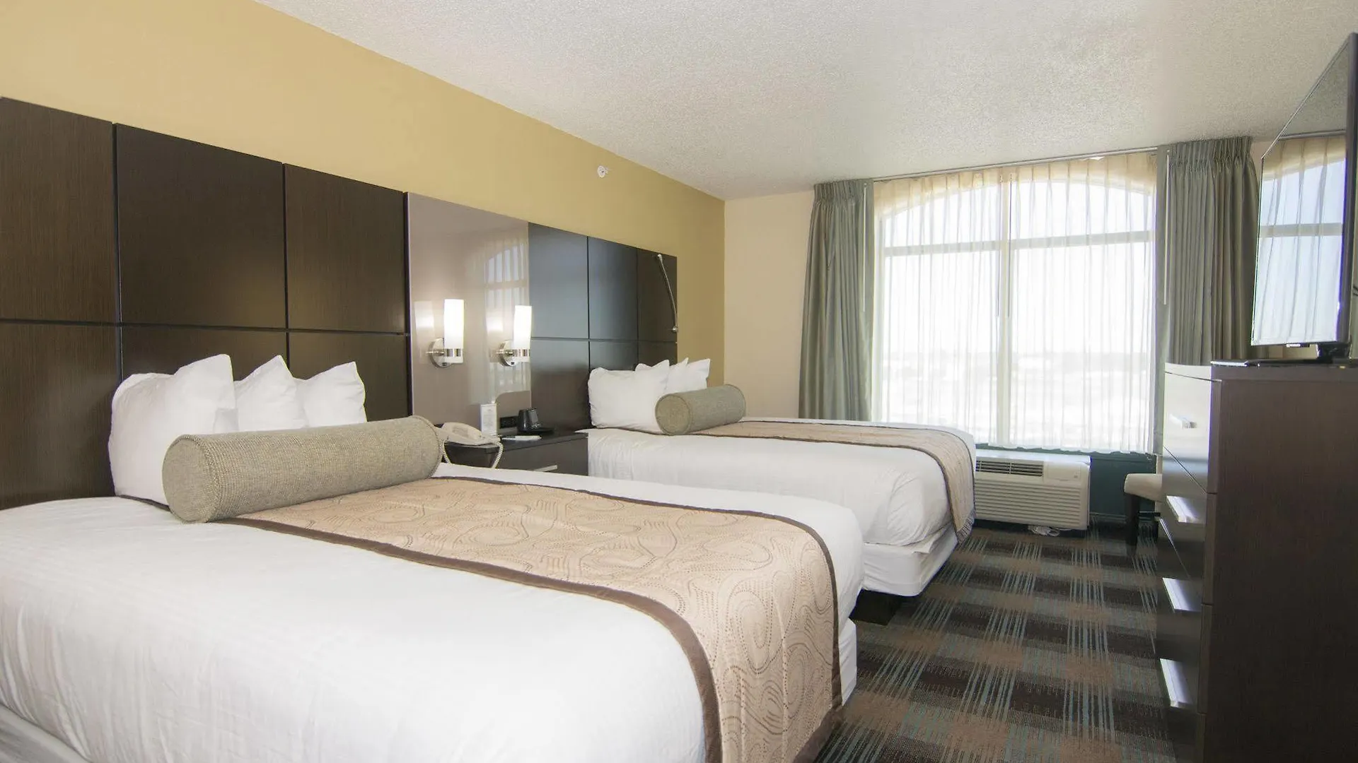 Wingate By Wyndham - Orlando International Airport- Free Hot Breakfast Hotel