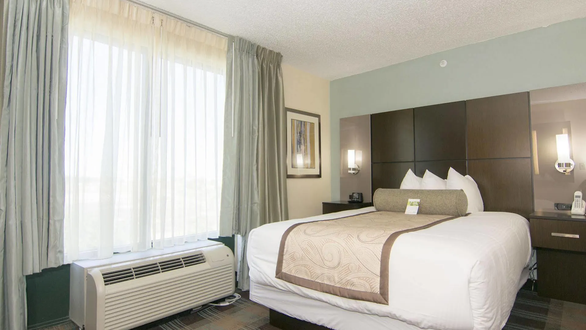 Wingate By Wyndham - Orlando International Airport- Free Hot Breakfast Hotel