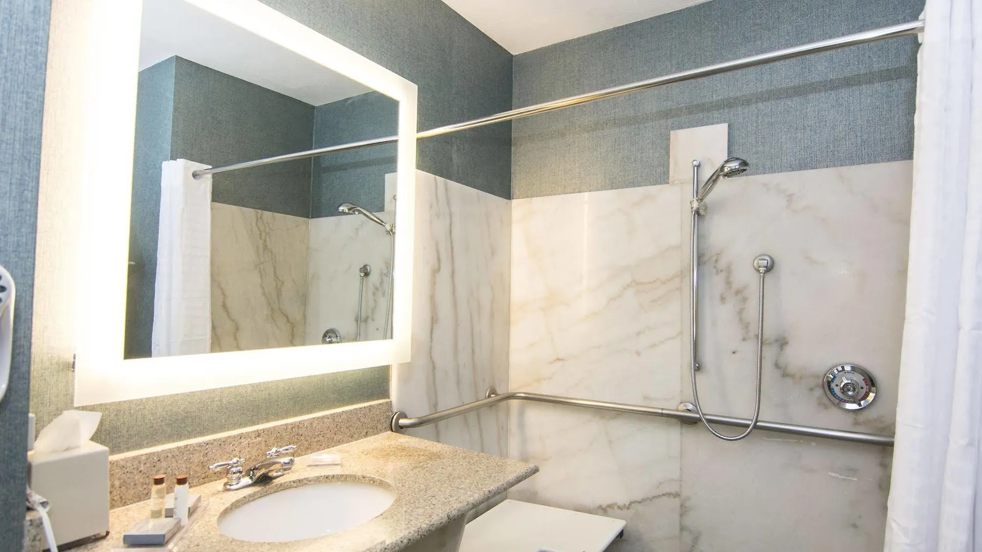 Wingate By Wyndham - Orlando International Airport- Free Hot Breakfast Hotel 3*,  United States
