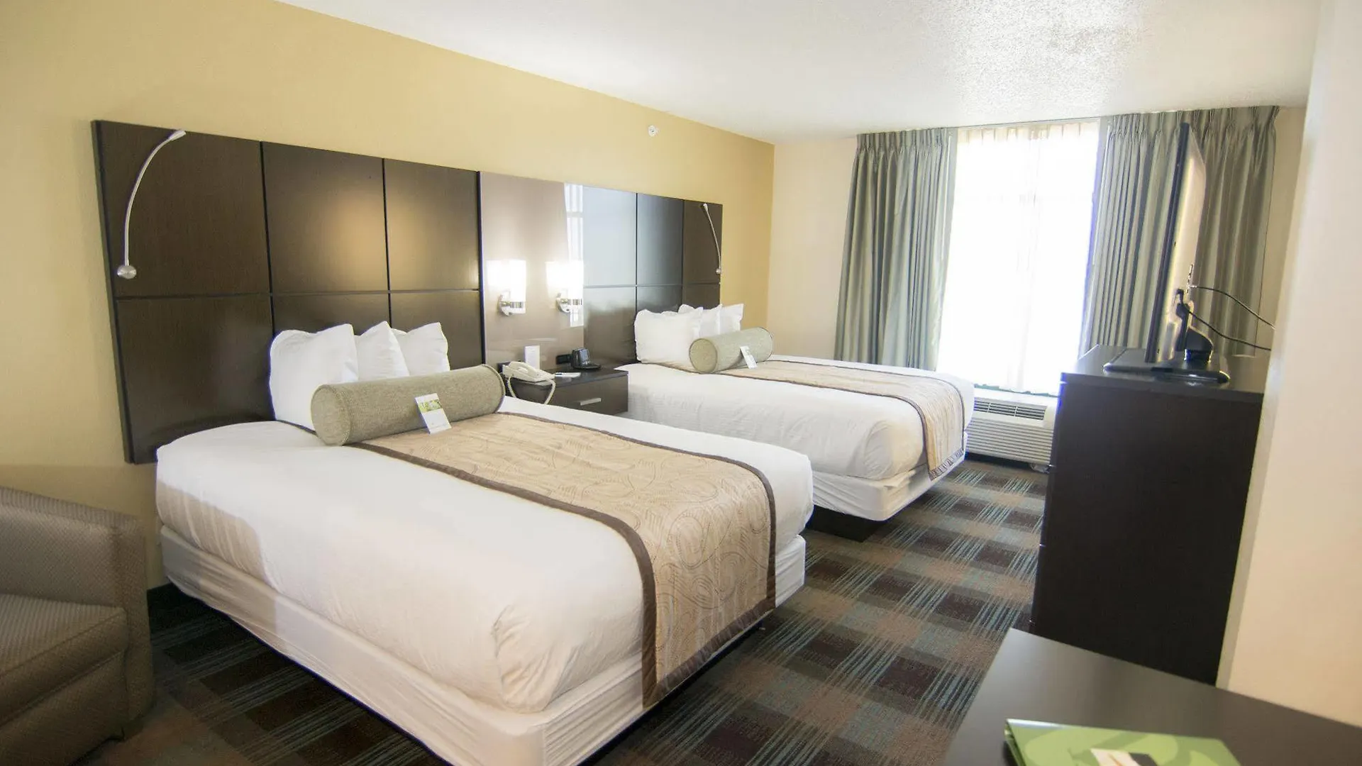 Wingate By Wyndham - Orlando International Airport- Free Hot Breakfast Hotel