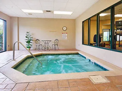 Wingate By Wyndham - Orlando International Airport- Free Hot Breakfast Hotel